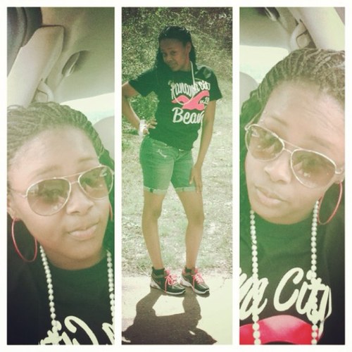 Preparing 4 da Future i gt big dreams No X 4 Bs r Bs Ppl Luvn Life n da ppl dats n it u cn find meh Chilln wit mii peeps or Isolated 2 mii self #LovelyL