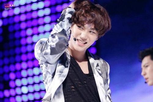 อันยอง ผมจงอิน จาก EXO-K ถึงผมจะเหมือนเสี่ยแต่ผมก็อบอุ่นนะคร้าบบ ตอนนี้ผมเหงาจังเลย ._.)  มาคุยกันเยอะๆนะคับ ผมบอทใหม่จาก #XLfam ♥