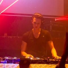 The team behind @DJFeatherman | Ping: 29F037CF