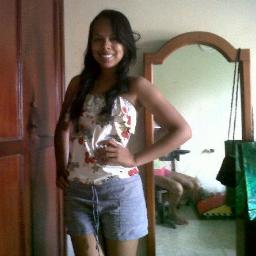 Sencilla, cariñosa, Amo a quien me ama :$ La vida me enseño que rendirse fácil es solo para cobardes.