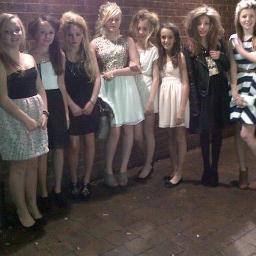 mollyshaw1's profile picture. follow me ill follow you 

i love alexander rybak he is my fave singer ever 3