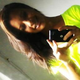 Escorpiana, 17, sincera, caiçara . . .