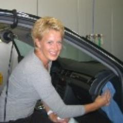 Autopoetsbedrijf Steffens ..
Vakkundig uw auto laten wassen, polijsten, interieur laten reinigen en nog veel meer ... Voor zowel kleine of grote behandelingen!