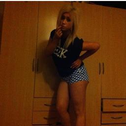 xxcourtneyxx241's profile picture. fuck the haterz