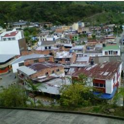Localizado en la provincia del occidente,extensión aproximada de 18.300 hectáreas Fundada el 24 de Abril 1941 como corregimiento de Muzo y en1986 como municipio