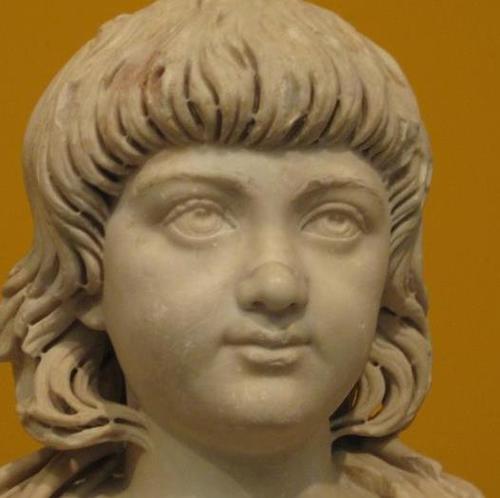 hilaryeyrec's profile picture. I'm probably friends with your pets.