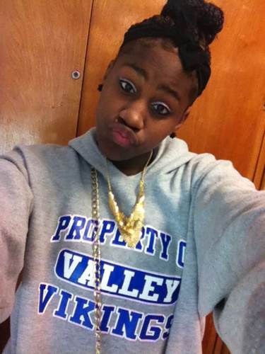 born to please ' taught to tease , i dont chase boys : i chase dreams .