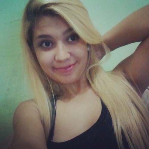 , a confiança é uma mulher ingrata , que te beija te abraça te rouba e te mata ♫'