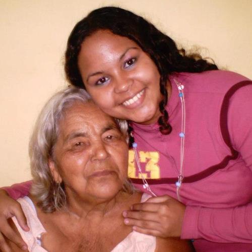 Amante de la familia y el hogar. trabajadora, responsable, honesta, ambiciosa, gentil..