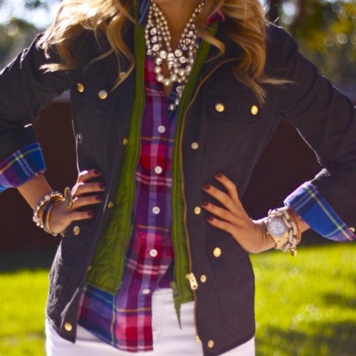 Southern belle who loves Pretty Little Liars and SEC football