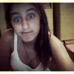 Olá  estou aqui pra dizer que a Gabi é muita gata e que  eu amo muito ela que ela pode sempre contar cmg proq ela precisa u-u ! Eu te amo Gabi s2  /Taai aq s2