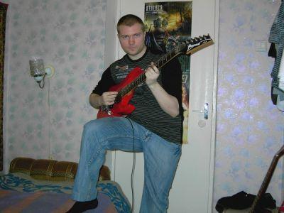 Твиттеровский рефлекс - это когда на все происходящее одна реакция надо написать в твиттер.