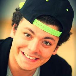 KevAdamsFR's profile picture. #AdamsFamily #TestVoilàVoilà23Mars ! ♥
On ne prend la place de personne, on essaye juste de créer la notre. @kevadamsss ♥