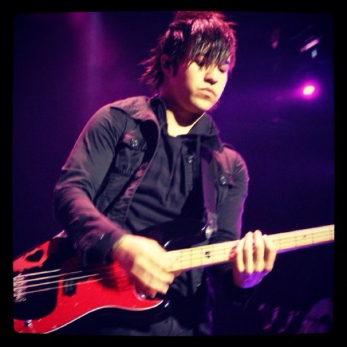 _foREVer09_'s profile picture. @mcrmmfa7x_rachh is my original okbye