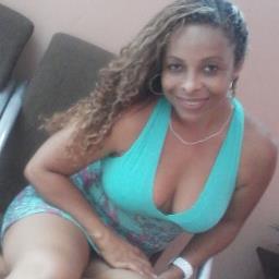 Sou assim...
Metade menina, metade mulher não me peça p mudar!
Sou assim...
Metade grande e a outra metade,
Crescendo... Aprendendo...