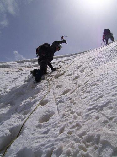 Economía, política, alpinismo..muchas aficiones y poco tiempo! Estoy que me subo por las paredes!!