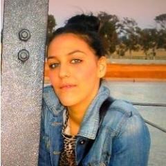 Estudiante de Bachillerato y enamorada.