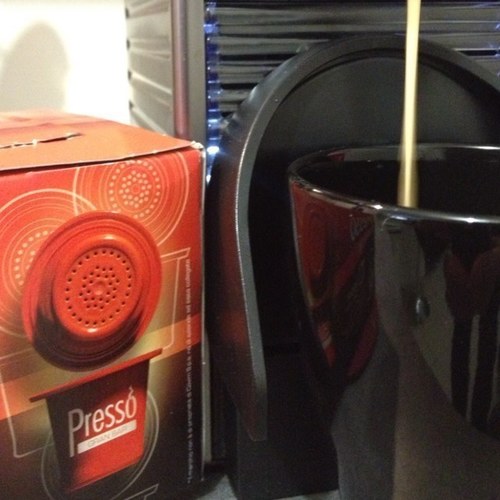 Ventes de dosettes café compatibles machine Nespresso®. Distributeurs de machines à café, boissons, barres chocolatées..., fontaines à eau...