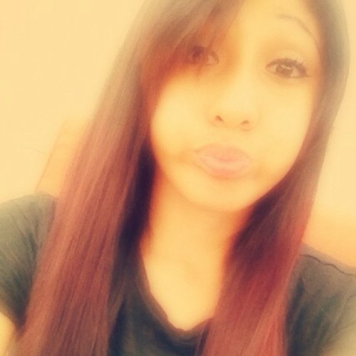 Kdanielle1125's profile picture. *11-25-12* Was The Day My Heart Was Perfect Again❤ I Get Scared When A Girl Hugs You Cause For That Short Second She's Holding My Whole World❤ @victor_reyes23