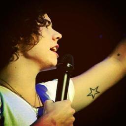sou doida e loucamente apaixonada pela 1D