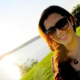 'apenas uma gota de esperança num mar de mesmice'  *: