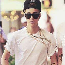 Você tem um sonho? Não deixe os outros te derrubarem,lute por aquilo que você acredita. - Justin Drew Bieber
