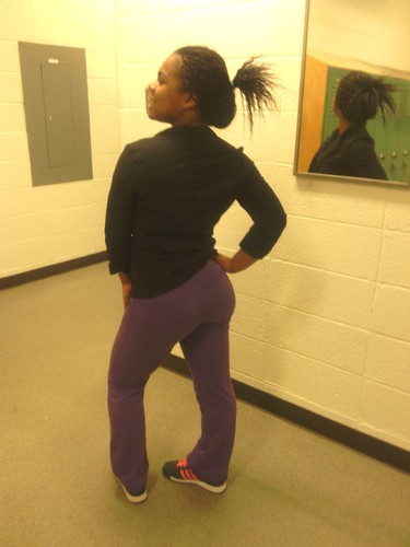 follow mee nd my thugg ass bitch @YoNigga_IGotEm & my everything @317GOTBANDS CUSS ILOVE THEMM 3