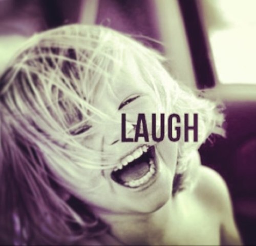 SofiaVaPe's profile picture. La vida es corta. Rompe las reglas, ama con locura, rie al maximo