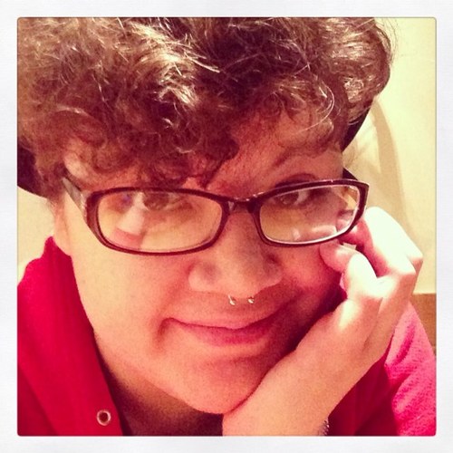 Kinky queer femme wolfboy. 
Pronouns: they/them.