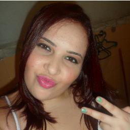 Ciumenta, amiga, sincera, boba, chata, dramática, sensível, luanática, brunática, bailarina, apenas uma MENINA MULHER *-*