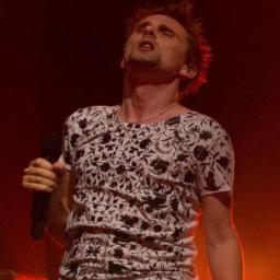 Muse; Born with those 3 beautiful men in our blood, and they will never leave our souls♥

----FAN PAGE----