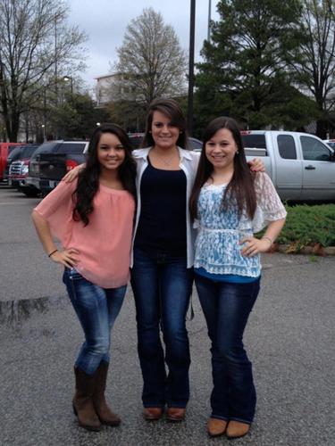 rebeccaarchie94's profile picture. I'm a freshmen in college. always live life with no regrets. I have amazing friends and family and couldn ask for anything better.