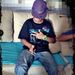 Noos chaamam dee looucos, num mundoo em que os certos fazeem bombas.