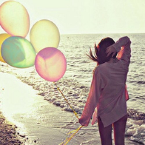 You know you're in love, when you can't sleep. Because your dreams are finally your reality. [Smi-Literate RP.]