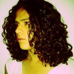amante de la musica y el cine amistoso siempre fiel y feliz ,interesante talvez, juzguen ustedes :3