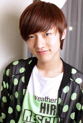 OFFICIAL TWITTER CROSS GENE SHIN