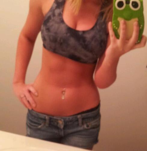 FabAbs_FitFreak's profile picture. I am 18 years old & a freshman in college