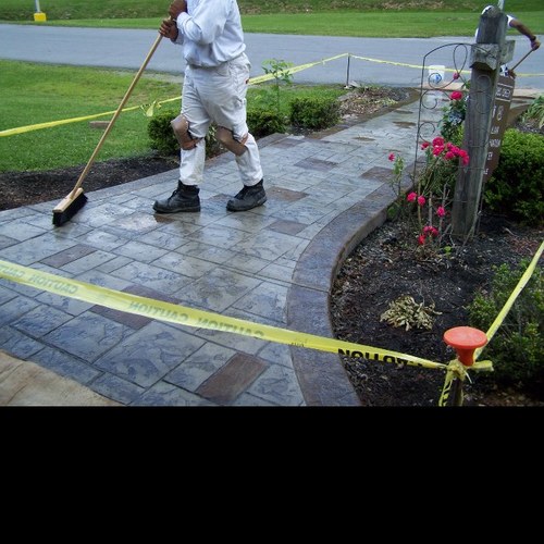 GM of Atlanta Concrete Masters concrete company, specializing in devorative concrete design, Hubby of @Bridal Show Diva, Daddy of 3 & GQ Daddy of one grandson.