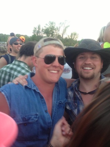 JFergBo's profile picture. Pure country