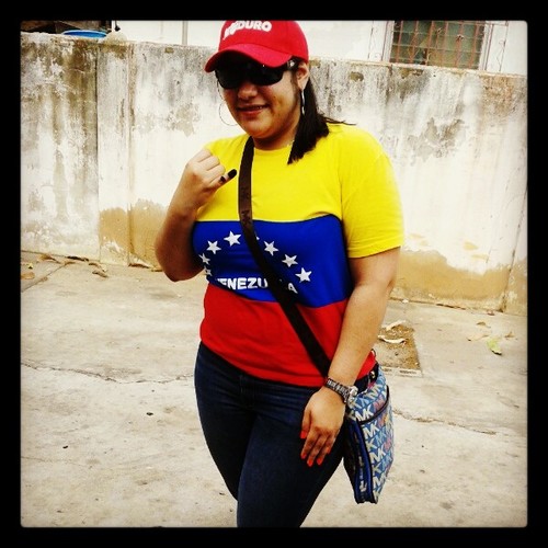 De sangre roja y el corazón a la izquierda.... Chavez Vive la Lucha sigue★. Maduro desde mi ♥ Tienes del Cielo la BENDICION