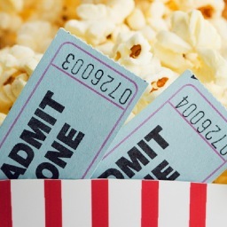 Sígueme en Twitter para estar al día con el mundo del cine. Reseñas, noticias, fotos, artículos. También puedes subscribirte a mi blog.