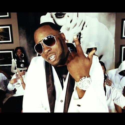Singer/SongWriter Jus trying 2 live up 2 my full potential. Timeless Music F.A.T.A. (Family And That's All) RHYTHM&SWAGG