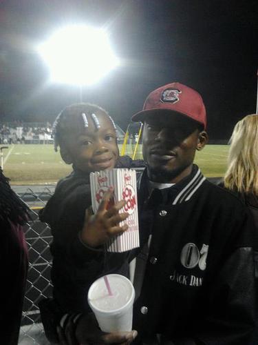 #ThaRealTwanBeezy #TeamGamecocks T.O.P. Records, President  SC: twanbeezy1 IG:solo_beezy