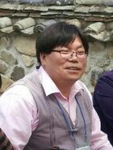 박근혜써포터즈 중앙 부회장.