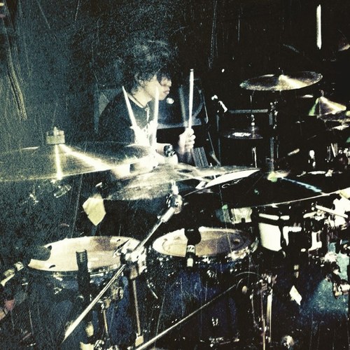 please kindly re-follow my new twitter @DrumboySinyo , this account will be inactive.. thank you tweeps.. :)