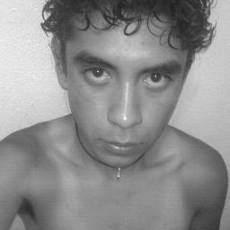 soy un chavo que sabe elegir caminos correctos, soy orgullosamente estudiante de la licenciatura de enfermería en la máxima casa de estudios de Morelia