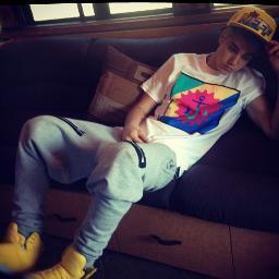 Los sueños sueños son hasta que el soñador muere♥
                      Never Say Never∞