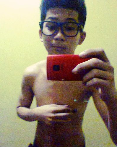 Hi !! Follow me and i will follow u back :))