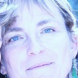 Sono deputata Sel. Per me la politica è cura del bene comune e arte dello stare insieme http://t.co/9f1lO015lk