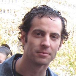 Mi fuerza es mi pasión - Mi a.d.n. es mi altruismo - Mi diferencia es mi sinceridad - Entre Bretaña y España - Próximo a los necesitados y a los que me quieren